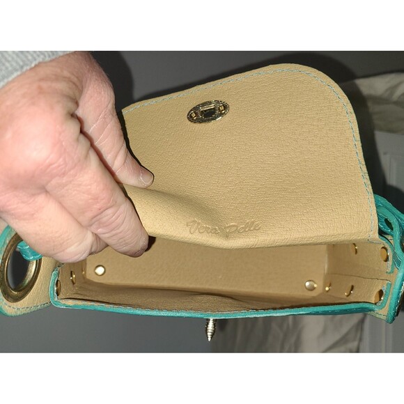 Vera Pelle Green Handbag Bee Clasp Purse Pebbled Leather Made in Italy - Picture 8 of 12